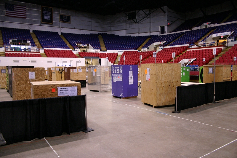 IMG_2622.JPG - The pit area - before the teams arrive.